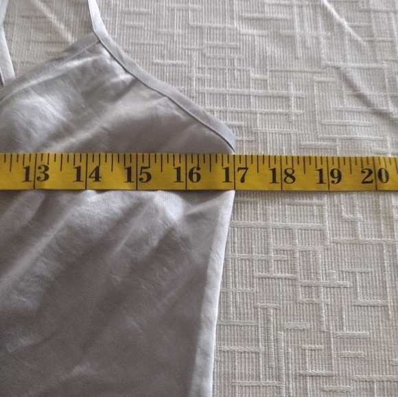 Wilfred Small Slip Dress Women's Champagne V Neck Cami Adjustable Straps Aritzia - Picture 7 of 8